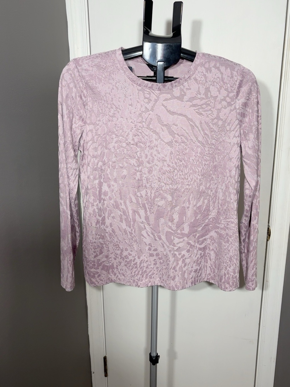 Simply Vera Vera Wang Mauve Textured Animal-Print Long Sleeve Top